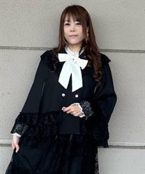 Lace frill coat with ribbon