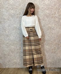 Check pattern skirt