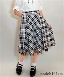 Check -tuck design Skirt