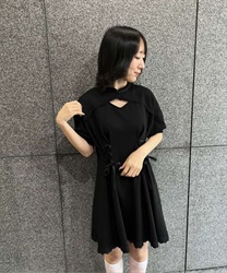 Lace -up cut -and -sew Dress(Black-F)