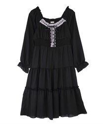 Off-shoulder tiered dress(Black-Free)