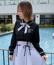 Emblem embroidery Blouse with ribbon
