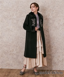 Long embroidery coat with fur collar