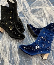 Astronomical motif embroidery velor boots