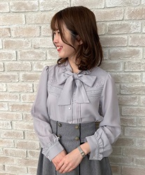 Flower embroidery bow tie blouse
